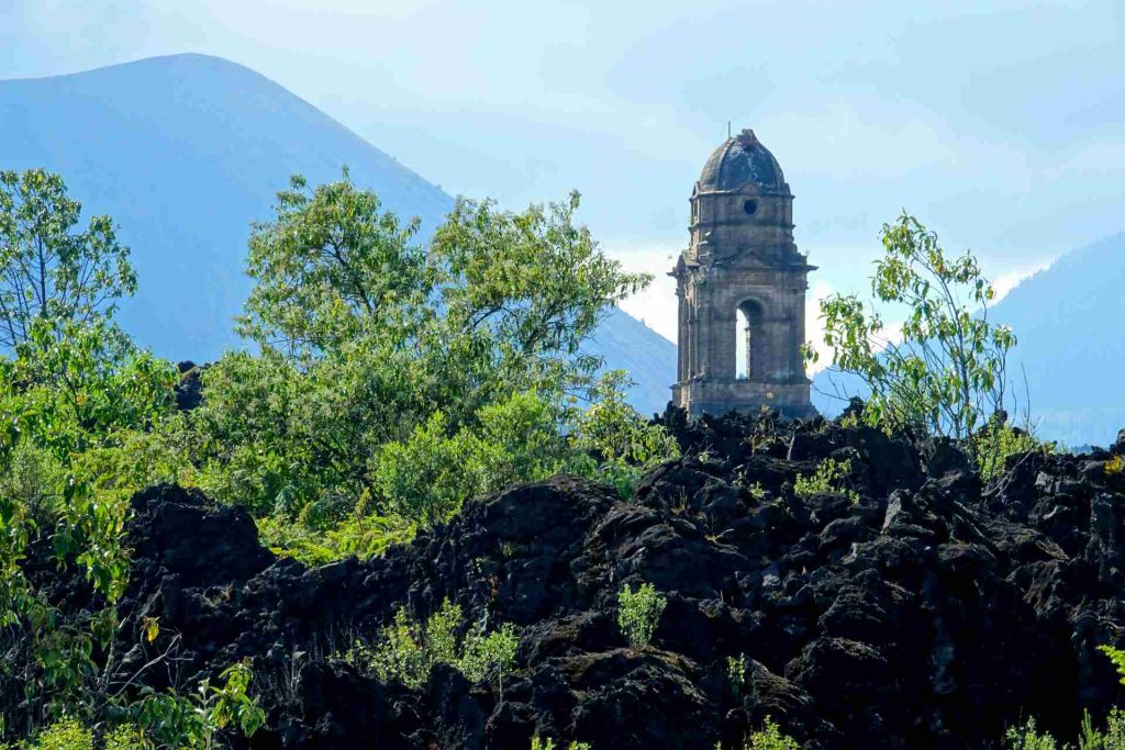 Recorridos al Cráter del volcán Paricutín volcan paricutin
