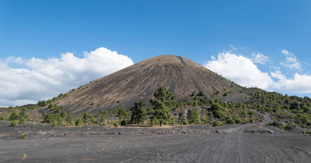 Recorridos al Cráter del volcán Paricutín volcan paricutin
