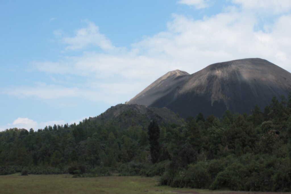 Recorridos al Cráter del volcán Paricutín volcan paricutin