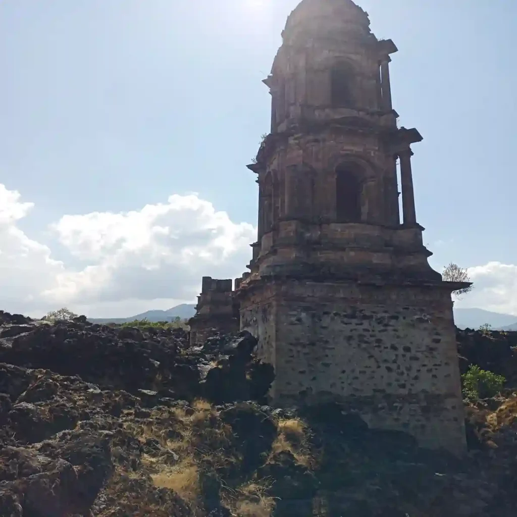 Recorridos al Cráter del volcán Paricutín volcan paricutin