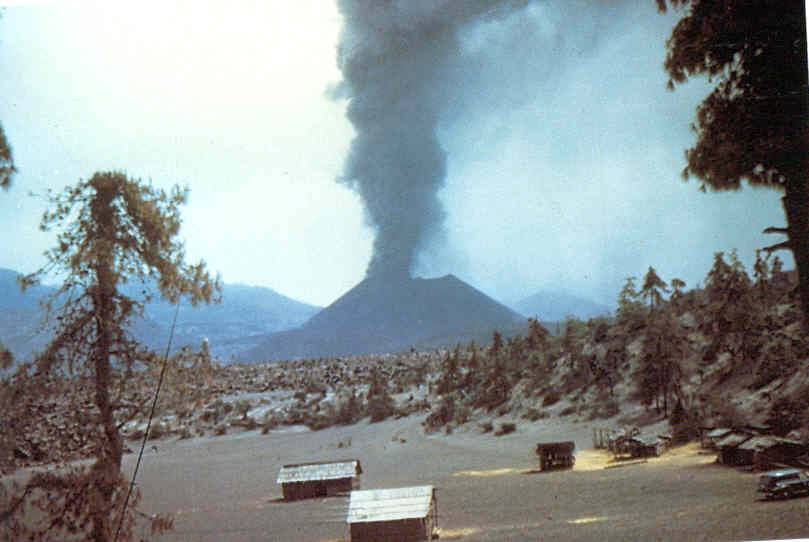 Recorridos al Cráter del volcán Paricutín volcan paricutin
