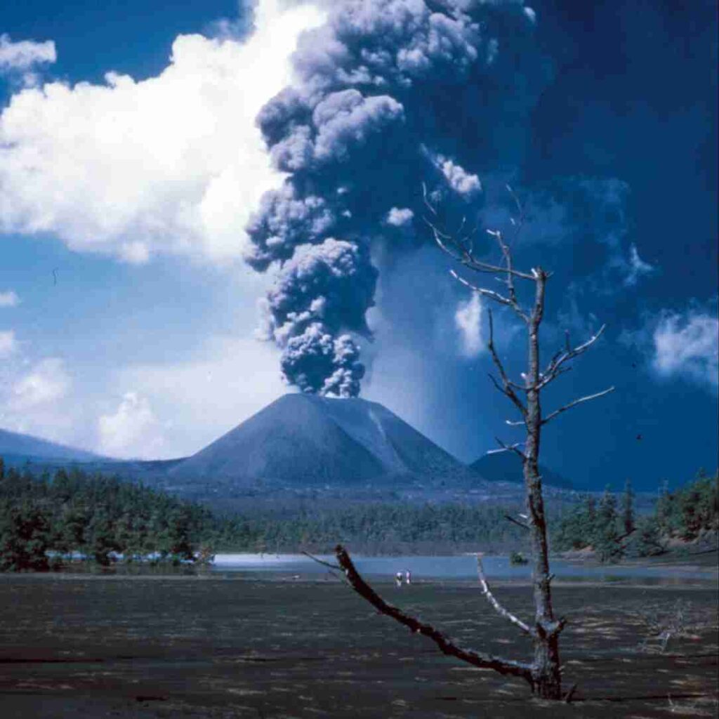 Recorridos al Cráter del volcán Paricutín volcan paricutin